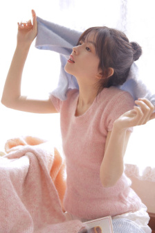 美女亲嘴