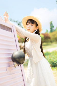 极品奶白女孩